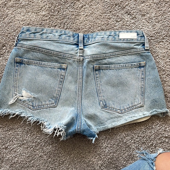 A&F Harper Low Rise Ripped Denim Shorts - Picture 2 of 4